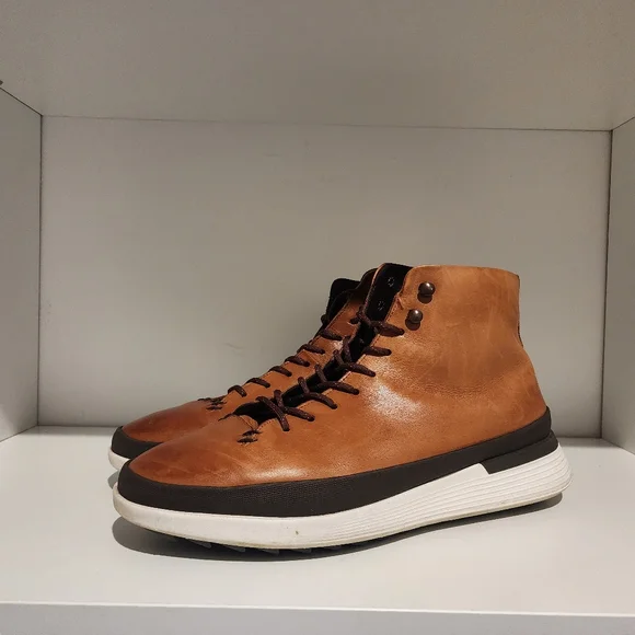 Wolf & Shepherd Tan and Black Sneakers with High-Top Design and Thick Sole